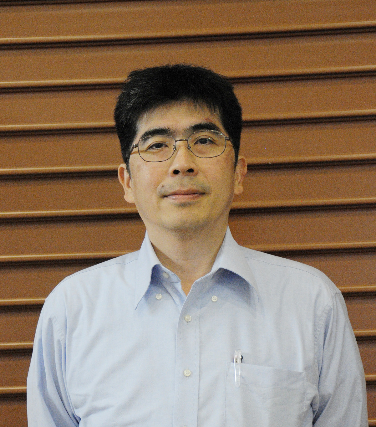 recent portrait of Minezaki